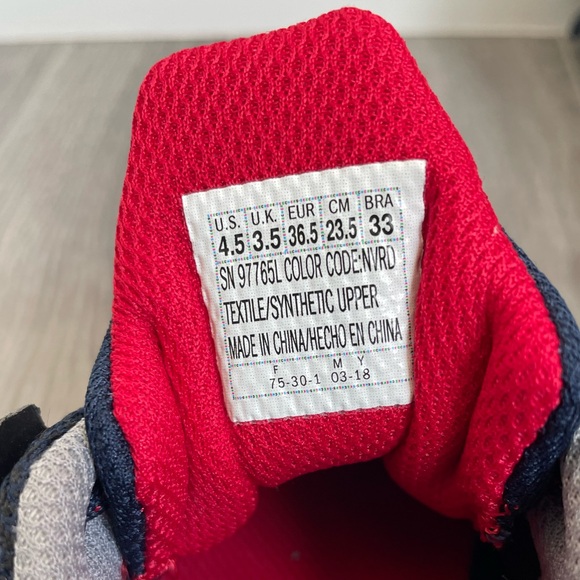 Skechers for Boys • Size 4.5 - Picture 13 of 13